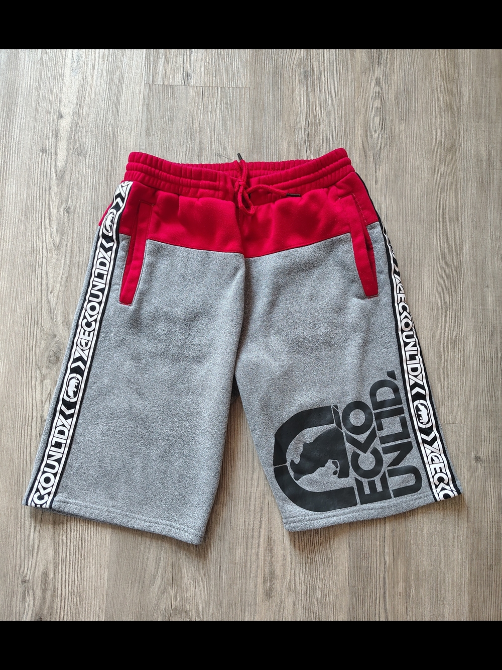 Ecko Unltd Men's Fleece Shorts Sweats Gray Red Drawstring Logo Pockets Size M